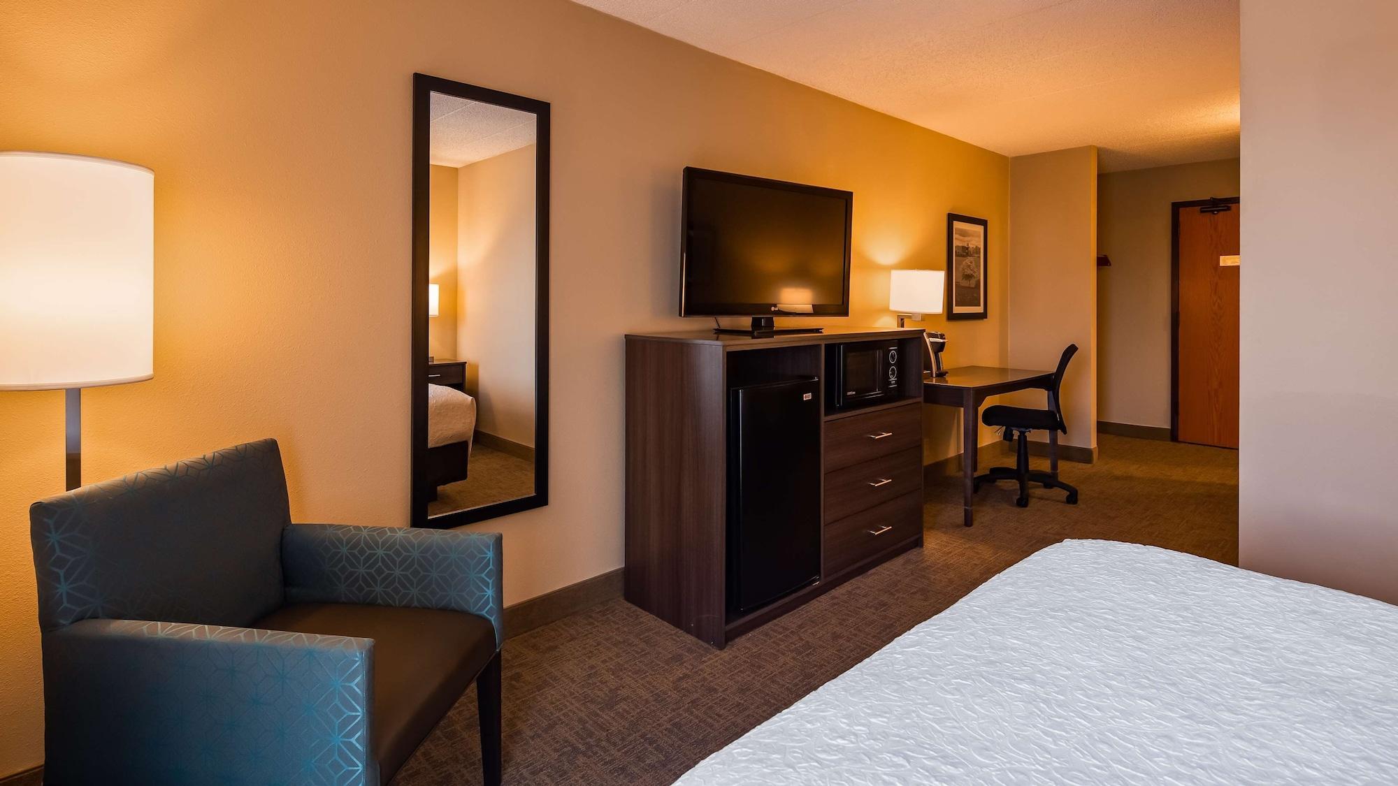 Best Western East Towne Suites Madison Ngoại thất bức ảnh