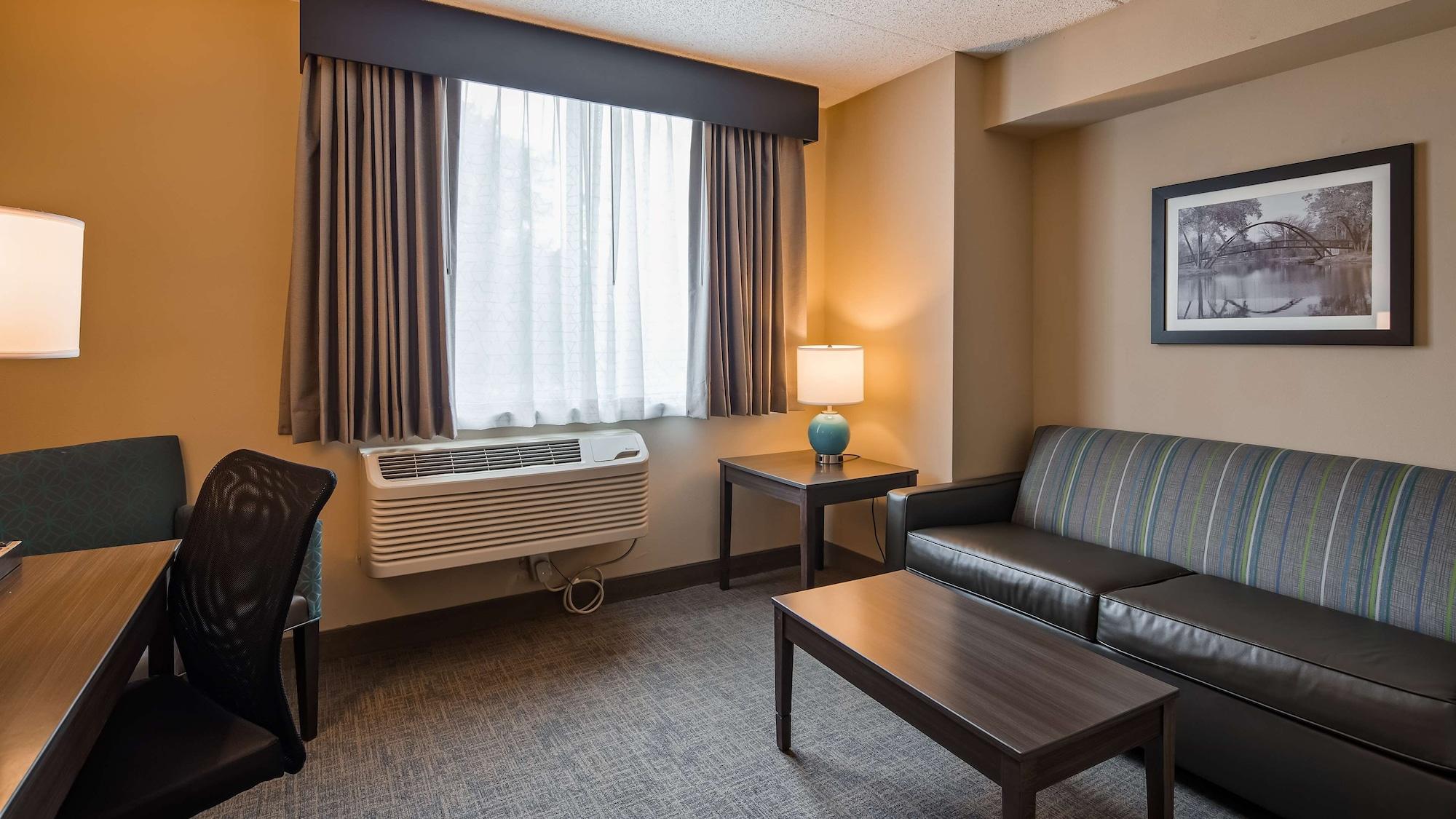 Best Western East Towne Suites Madison Ngoại thất bức ảnh